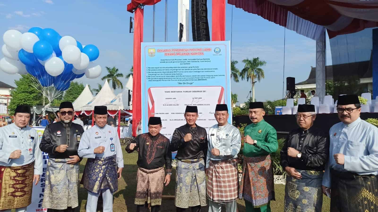 Pembacaan Ikrar Perang Melawan Narkoba Bersama Gubernur Jambi dan Forkopimda di Provinsi Jambi