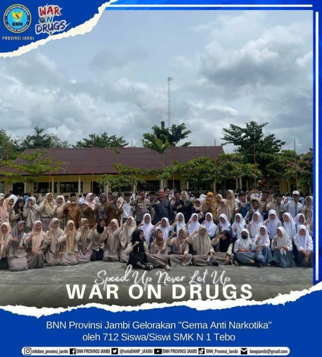 Kepala BNN Provinsi Jambi Gelorakan “Gema Anti Narkotika” bersama 712 Siswa/Siswi SMK N 1 Tebo dan Jadikan SMKN 1 Tebo sebagai Role Model SMK BERNAS Se-provinsi Jambi