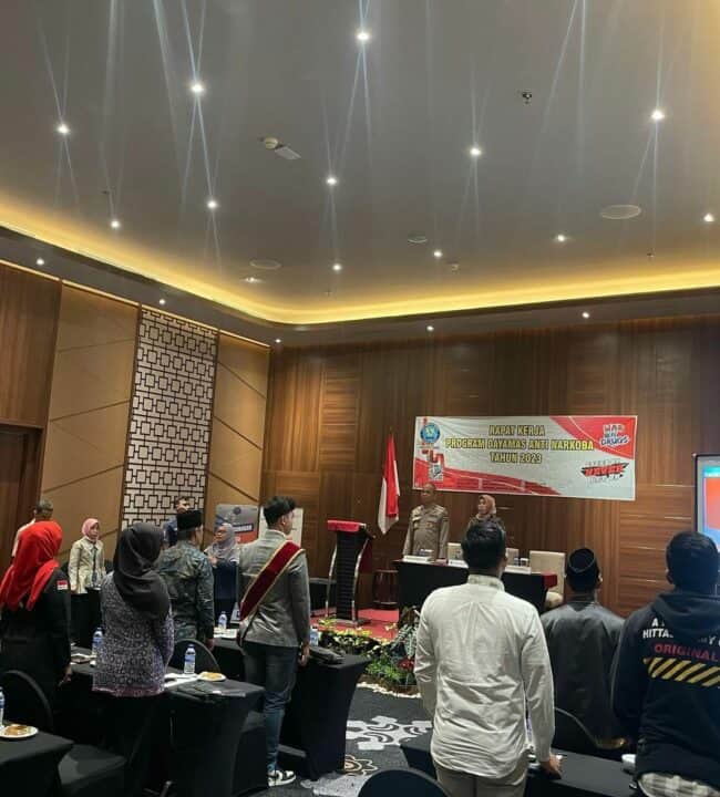 Kepala BNN Provinsi Jambi Brigjen Pol. Wisnu Handoko, S.I.K., M.M Membuka Kegiatan Rapat Kerja Program Dayamas Anti Narkoba di Lingkungan Masyarakat Tahun 2023 di Aston Hotel Jambi