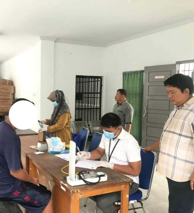Kegiatan Pemeriksaan Kesehatan Tahanan BNNP Jambi oleh Dokter & Perawat Bidang Rehabilitasi dan di Dampingi oleh Penyidik Bidang Pemberantasan