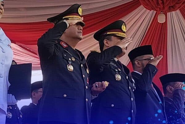 Kepala BNN Provinsi Jambi mengikuti Upacara Pengibaran Bendera Sang Merah Putih Tahun 2023 di Lapangan Gubernur Jambi