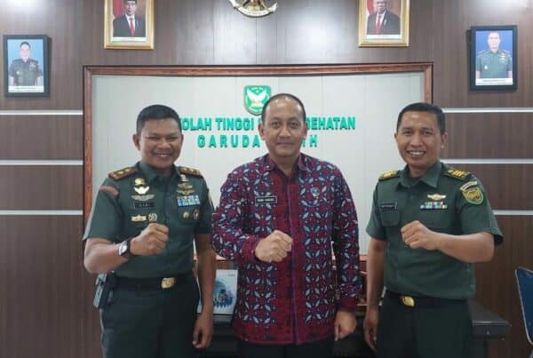 Kepala BNN Provinsi Jambi Brigjen. Pol. Wisnu Handoko, S.I.K., M.M., menjadi Narasumber dan memberikan sosialisasi terkait Akselerasi War On Drugs (P4GN) pada Kegiatan PKKMB Stikes Garuda Putih Jambi