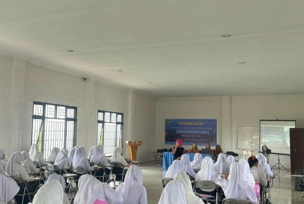 Sosialisasi P4GN di Kegiatan Pengenalan Kehidupan Kampus Mahasiswa Baru di Stikes Harapan Bunda.