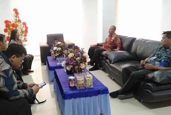 Kepala BNN Provinsi Jambi menerima Kunjungan Tim Sekom III DPR RI di Kantor BNN Provinsi Jambi