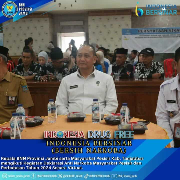Kepala BNN Provinsi Jambi Brigjen Pol. WisnuHandoko S.I.K., M.M serta Masyarakat Pesisir Kab. Tanjabbar mengikuti Kegiatan Deklarasi Anti Narkoba Masyarakat Pesisir dan Perbatasan Tahun 2024 Secara Virtual.